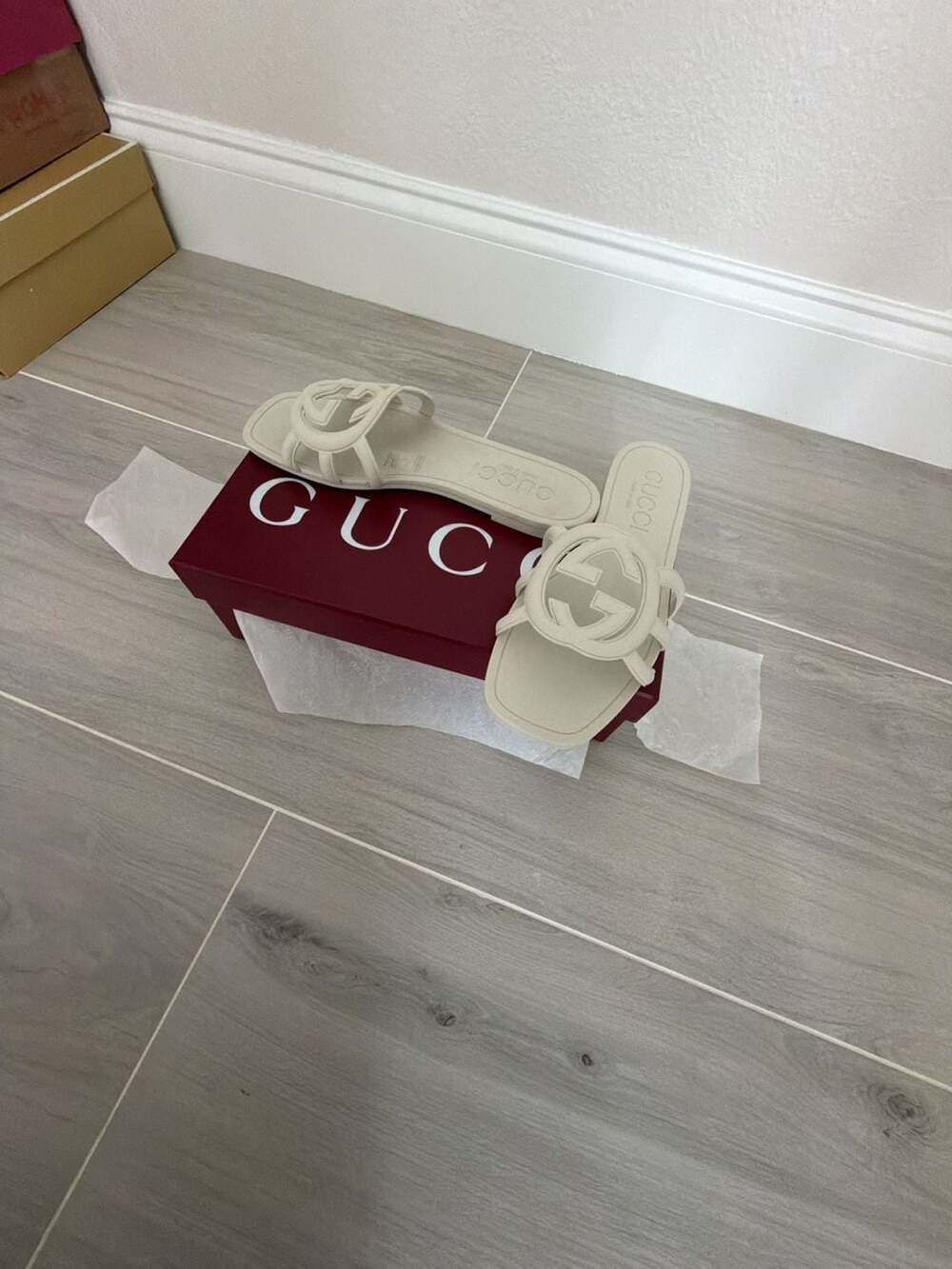 Gucci G Palma Rubber Slide Sandals Mystic White Size 39